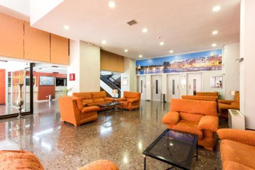 Triana In Hotel 24H إشبيلية المظهر الخارجي الصورة